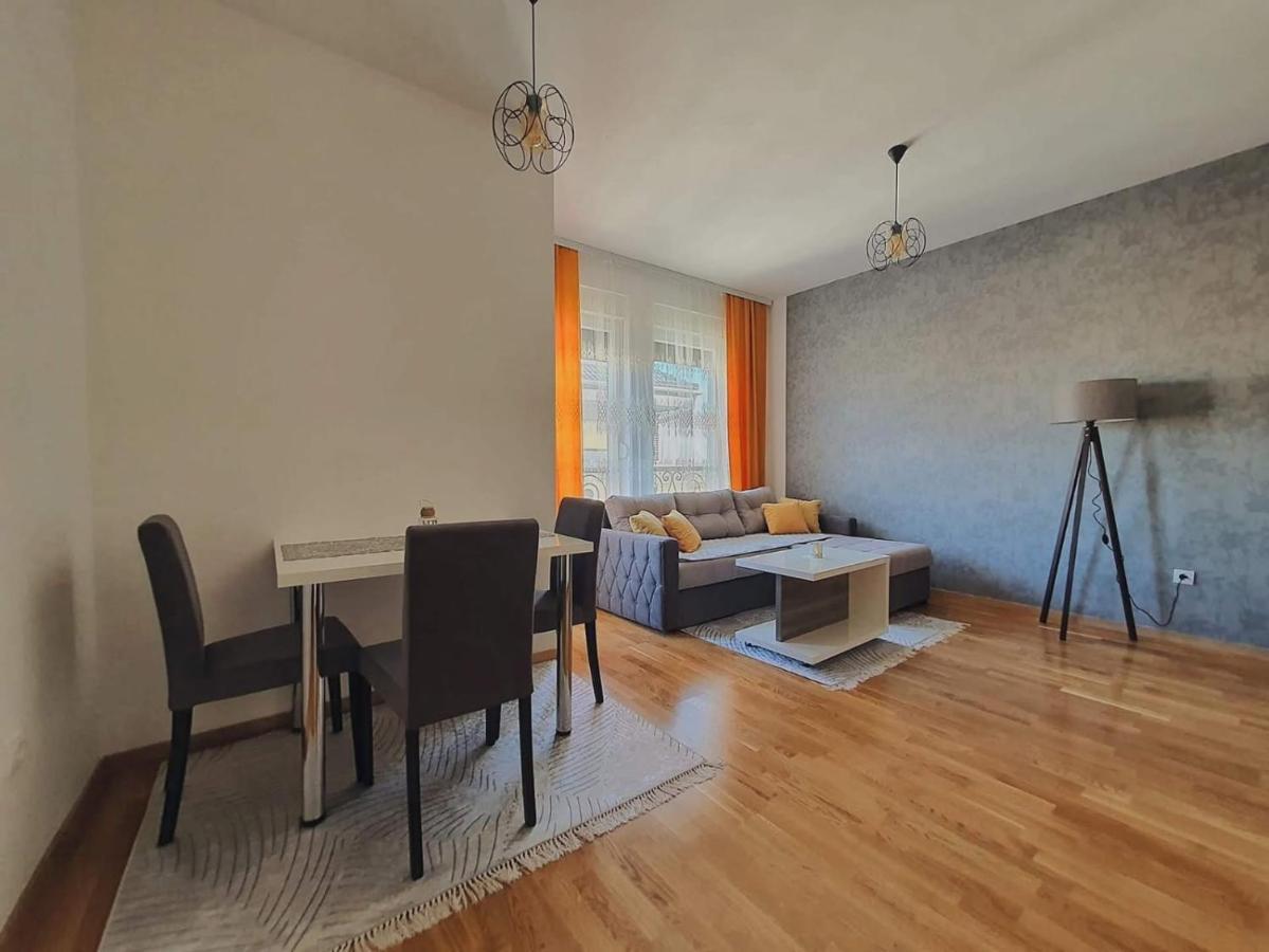 Zara Apartman 1 Bijeljina Bagian luar foto